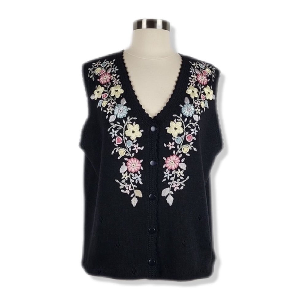 Vintage 90’s Black Floral embroidered Whimsygoth Ramie Cotton Blend Vest M